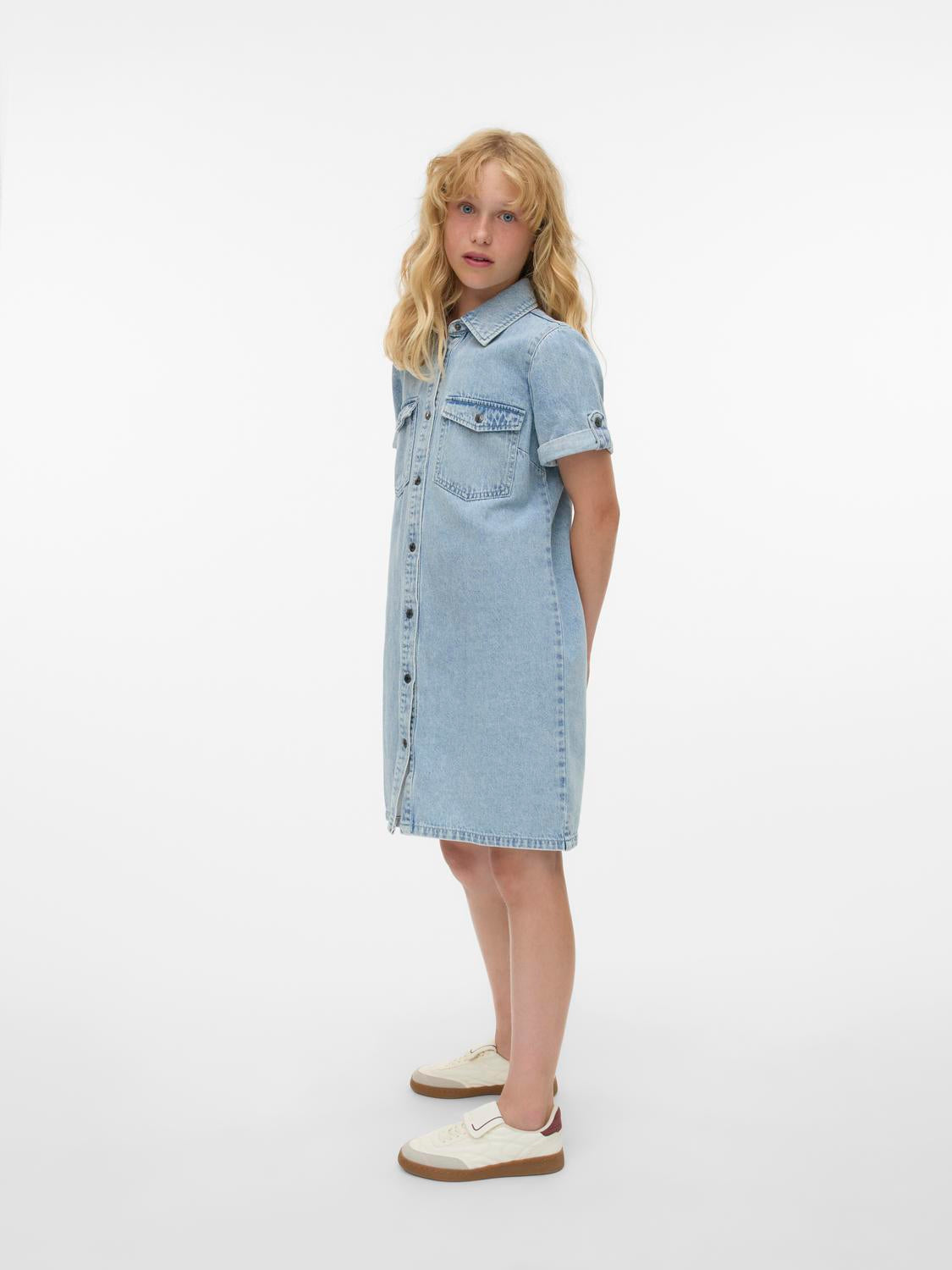 model_shot-front